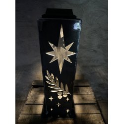 Lanterne med julepynt ( MELLEM )