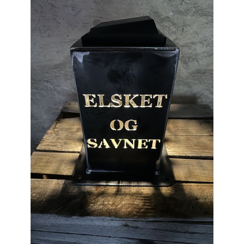 Lanterne med elsket og savnet