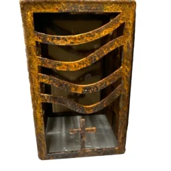 Lanterne med Hvil i fred og Kors