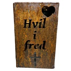 Lanterne med Hvil i fred og Kors